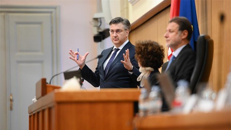 Nakon uvođenja eura naplaćeno 243.000 eura kazni 
